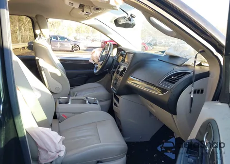 2013 Chrysler Town & Country Touring from USA, damaged, VIN 2C4RC1BG9DR556334